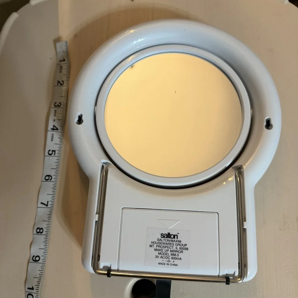 Vintage 1997 Avon Salton Soft Lights Battery Makeup Travel Mirror Portable